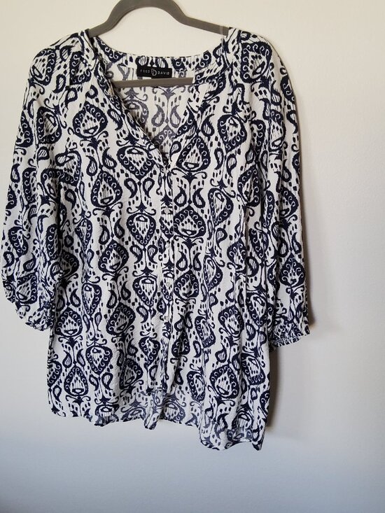 Fred and David Tops - Blue and White Ikat Plus size 1X blouse